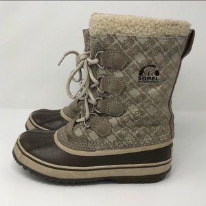 Sorel Winter Carnival boots